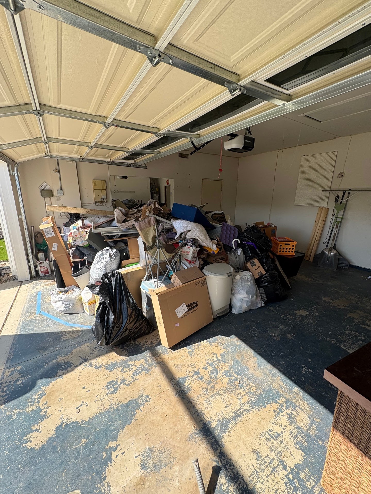 Temescal Valley junk removal garage cleanout Sycamore Creek